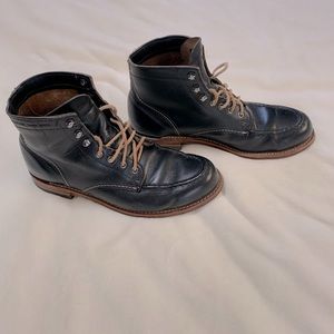 Wolverine 1000 mile heritage edition moc toe. Men’s 8.5D